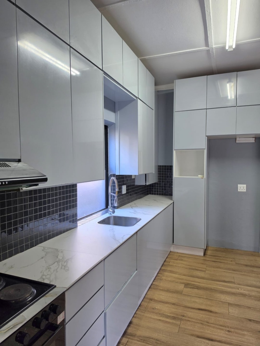 5 Bedroom Property for Sale in Kenilworth Western Cape
